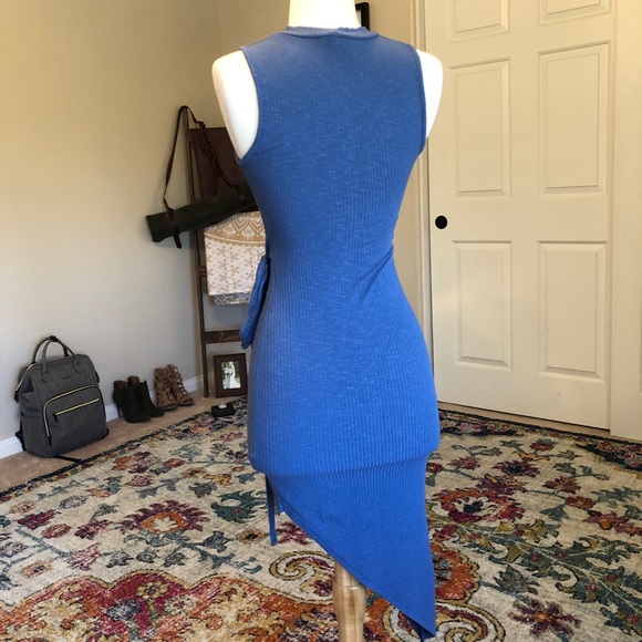 Women’s Dress - Picture 5 of 5